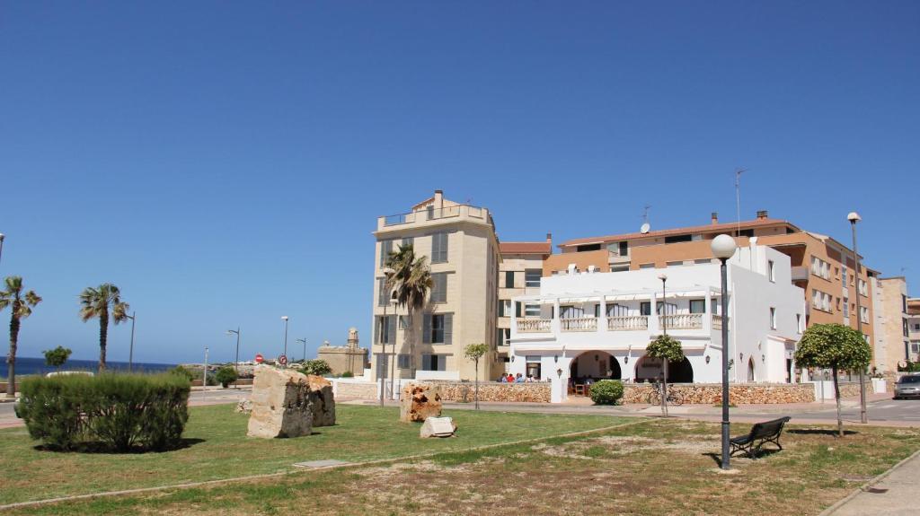 Hostal Sa Prensa Ciutadella  Buitenkant foto